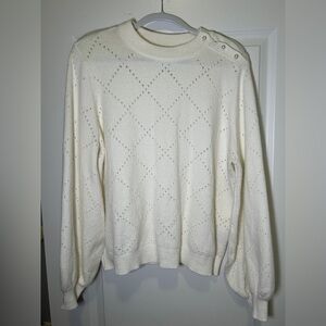 Women’s Who What Wear bell sleeve sweater with pearl detail - size XL